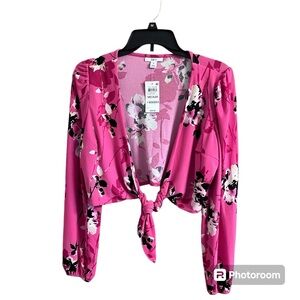 NWT.  BAR III floral top